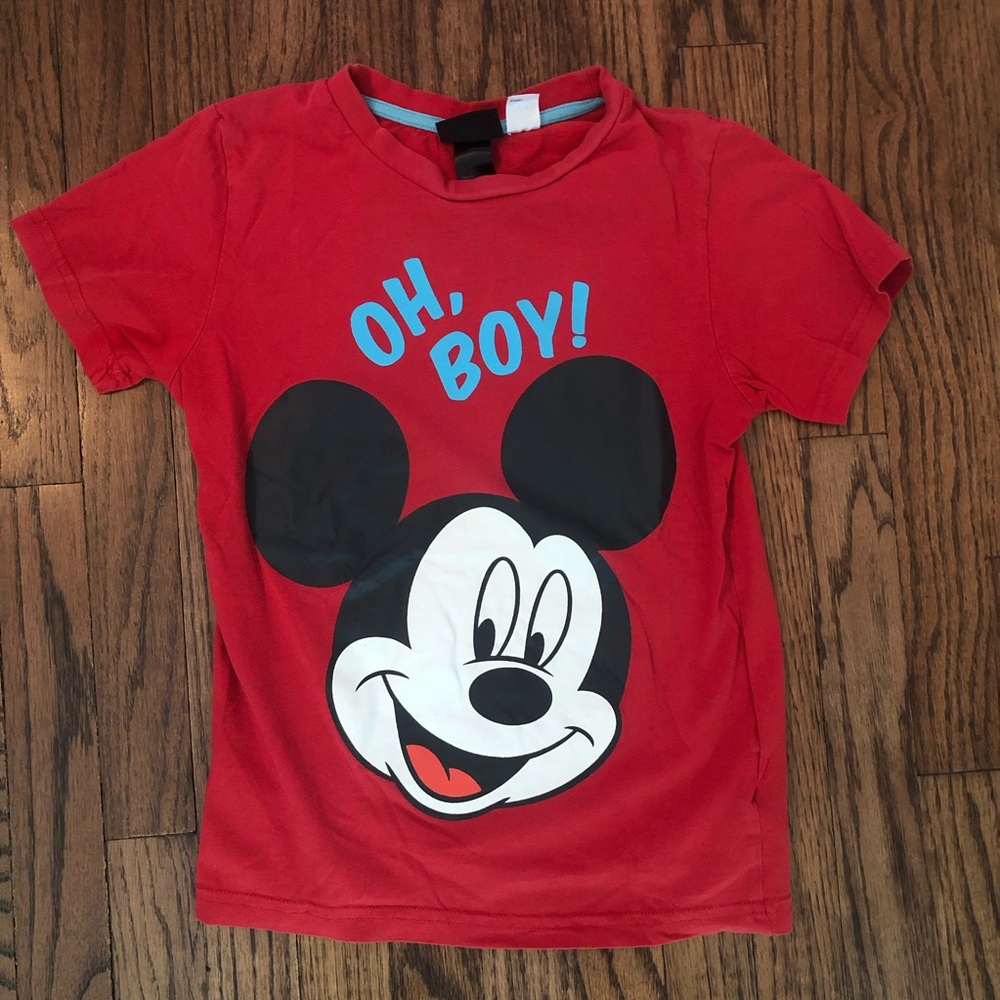 H&M Disney’s Mickey Mouse “Oh Boy” tee. Size 6-8y